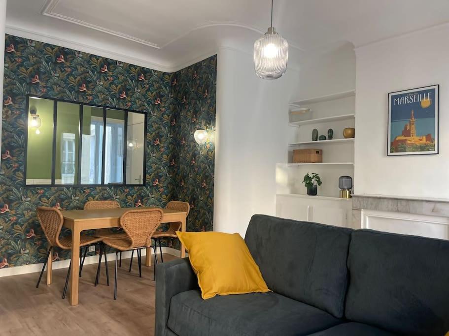 Superbe Cosy 2 Min Metro Joliette *
